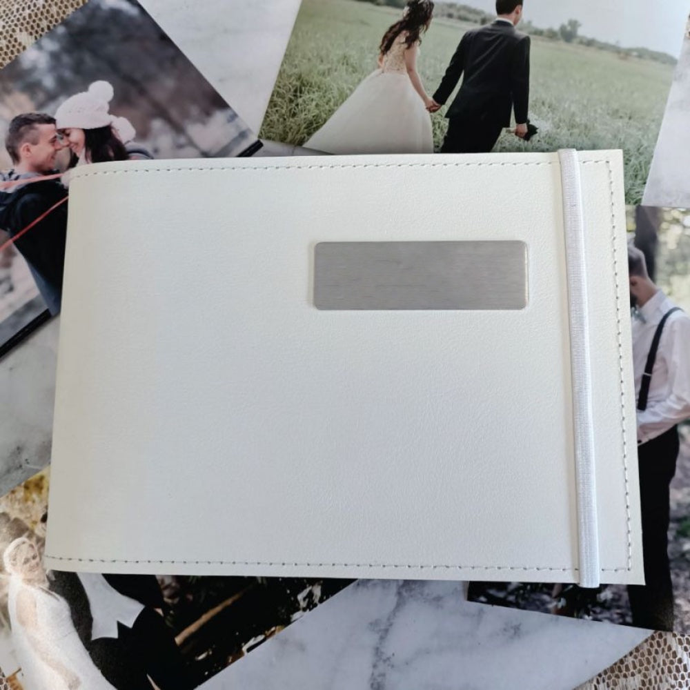 White Brag Book 5x7 for Aunty with Plaque Inscription